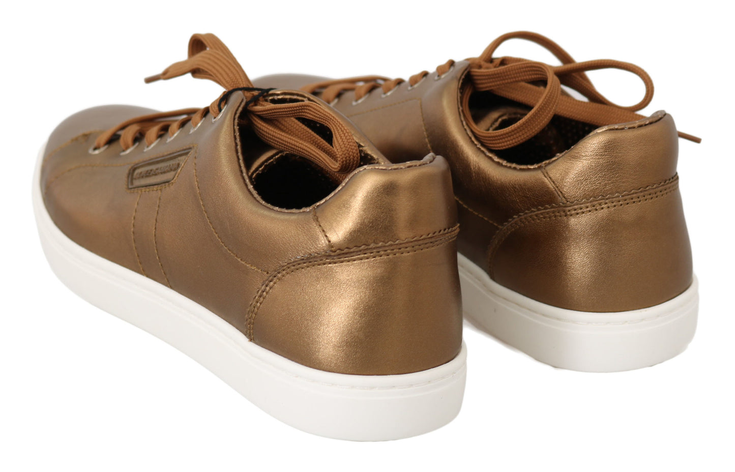 Goldene Sneaker aus Metallic-Leder