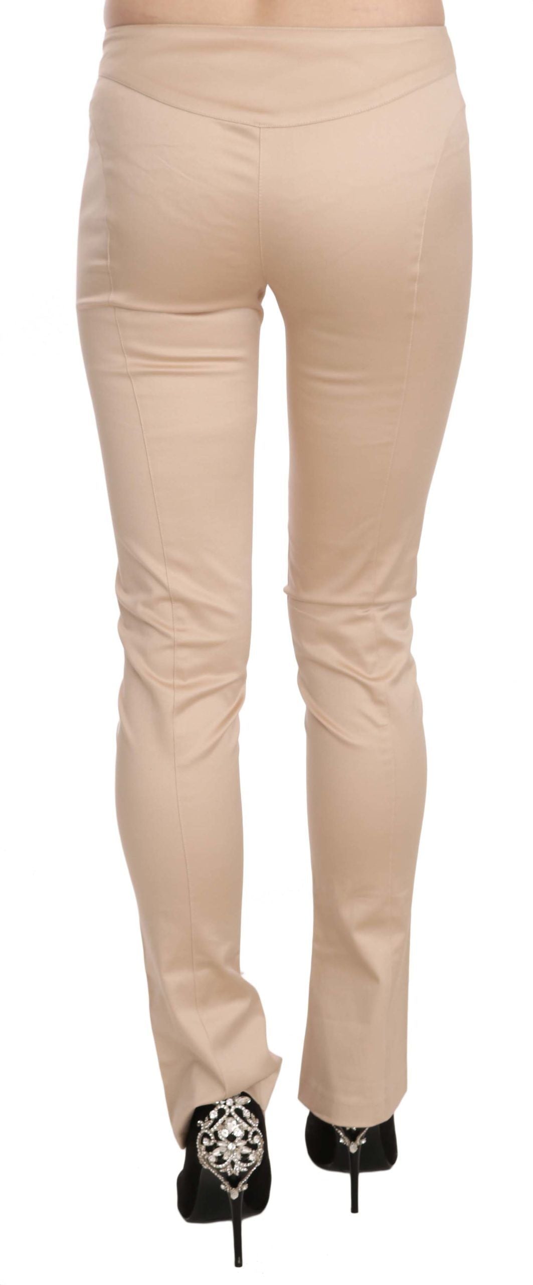 Elegante cremefarbene Skinny-Hose mit niedriger Taille