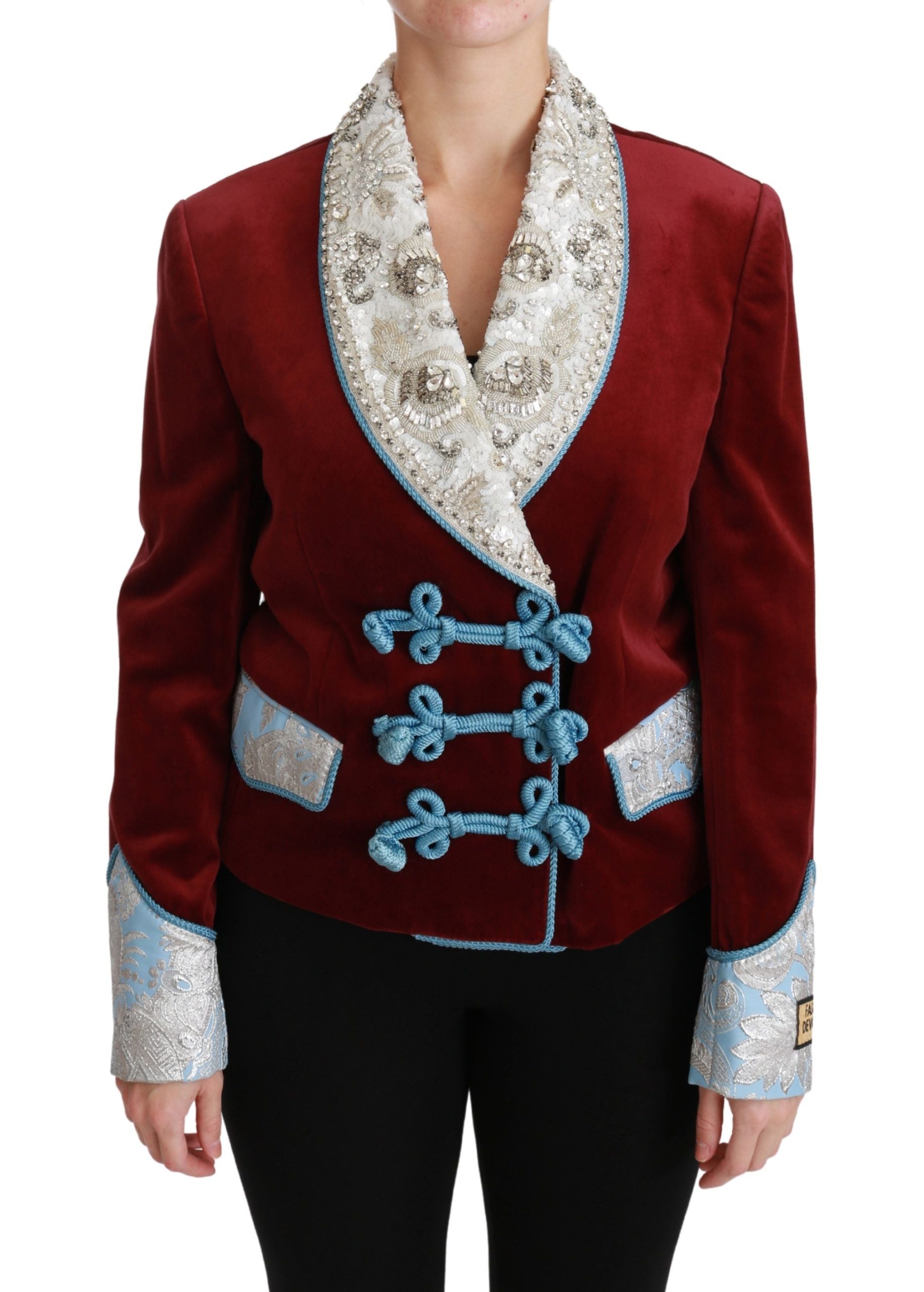 Opulenter roter Blazer mit Barock-Detail