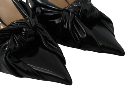 Elegante schwarze Pumps mit spitzer Spitze aus Leder