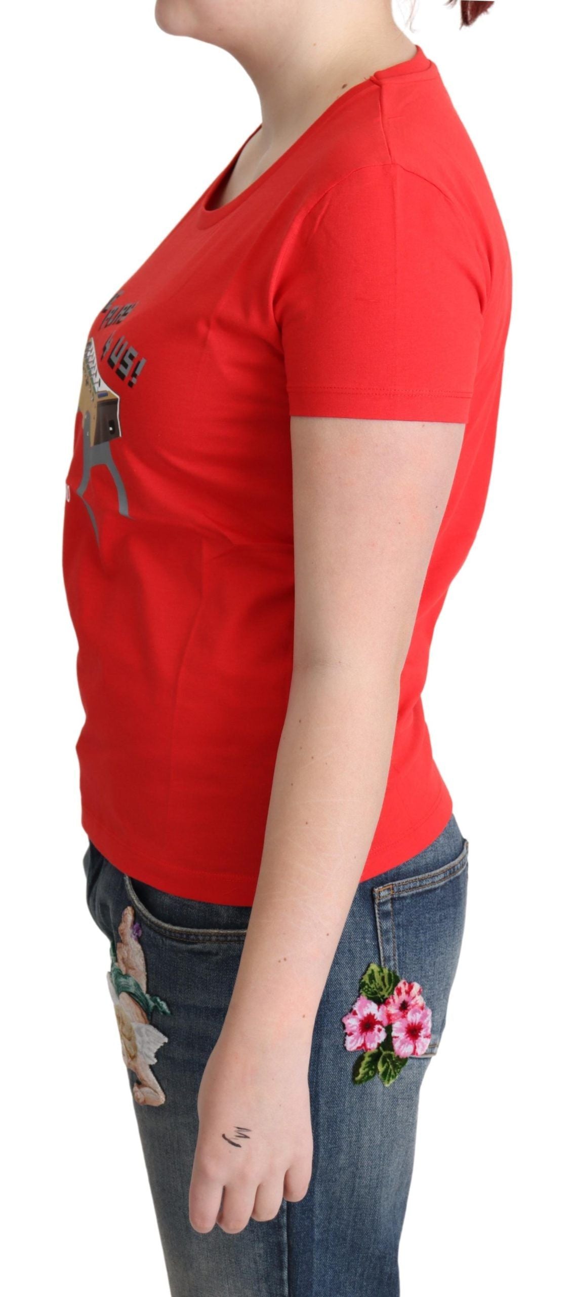 Schickes rotes Baumwoll-T-Shirt mit verspieltem Print