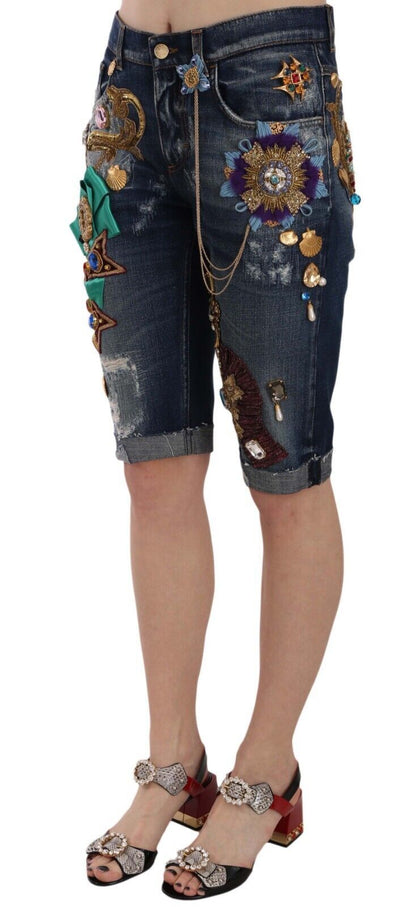 Elegante knielange Jeansshorts mit Verzierung