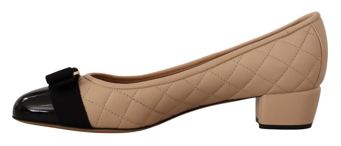 Edle gesteppte Lederpumps in Beige und Schwarz