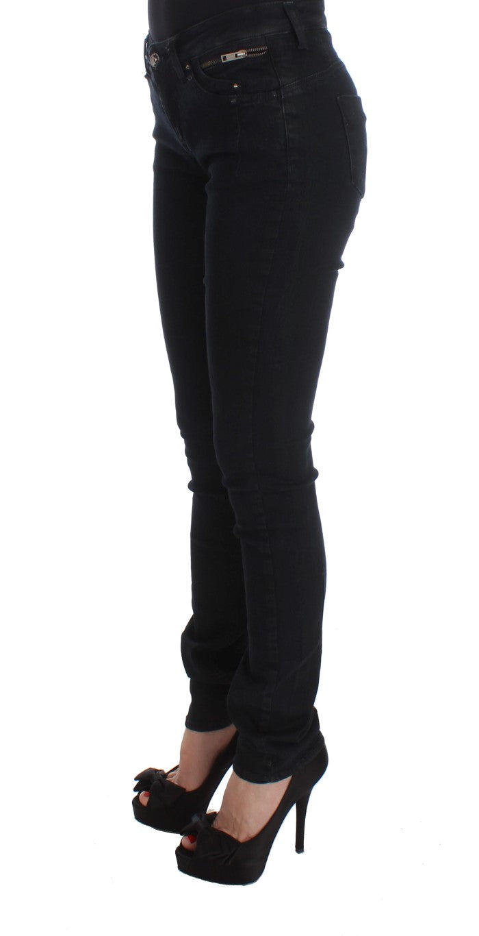 Sleek Slim Fit Designer Jeans in Classic Black