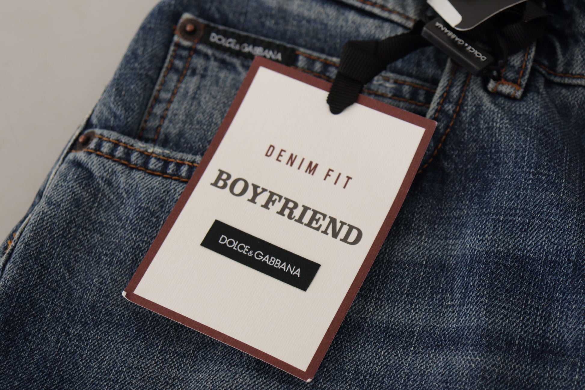 Schicke Boyfriend-Cut-Jeans mit mittlerer Taille