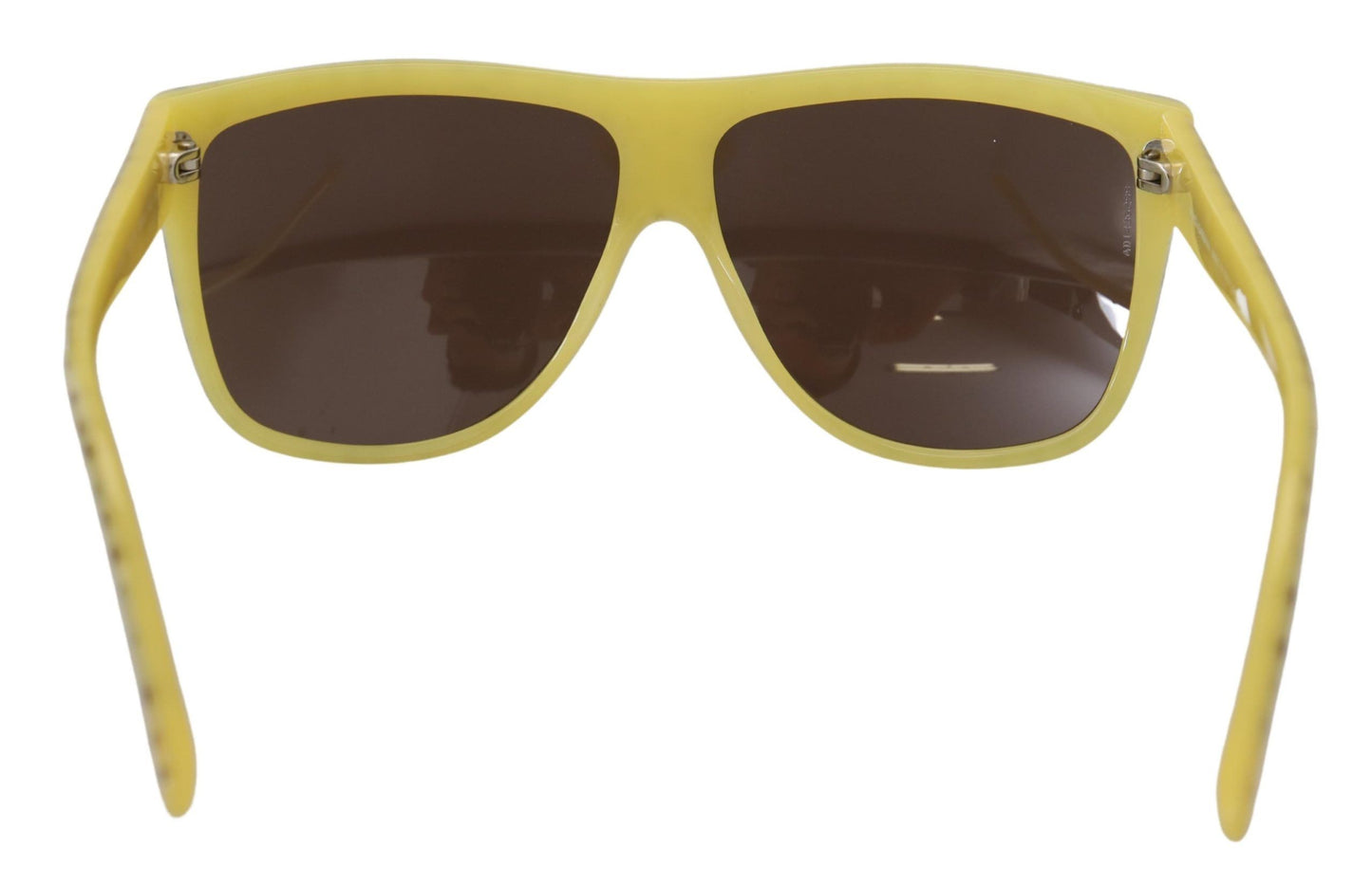 Stellar Chic – Eckige Sonnenbrille in Gelb