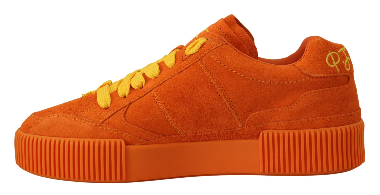 Schicke orange Wildleder-Schnürsneaker