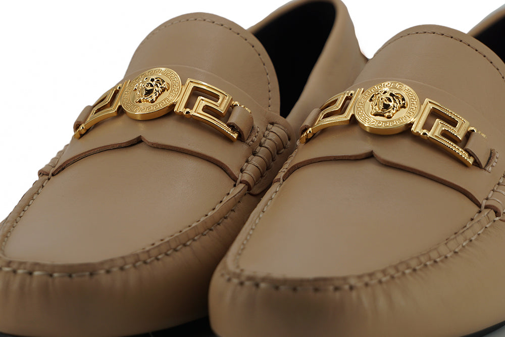 Exquisite Medusa Goldfarbene Leder-Loafer