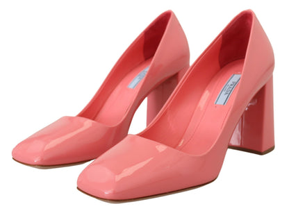 Elegante rosa Pumps mit quadratischer Spitze