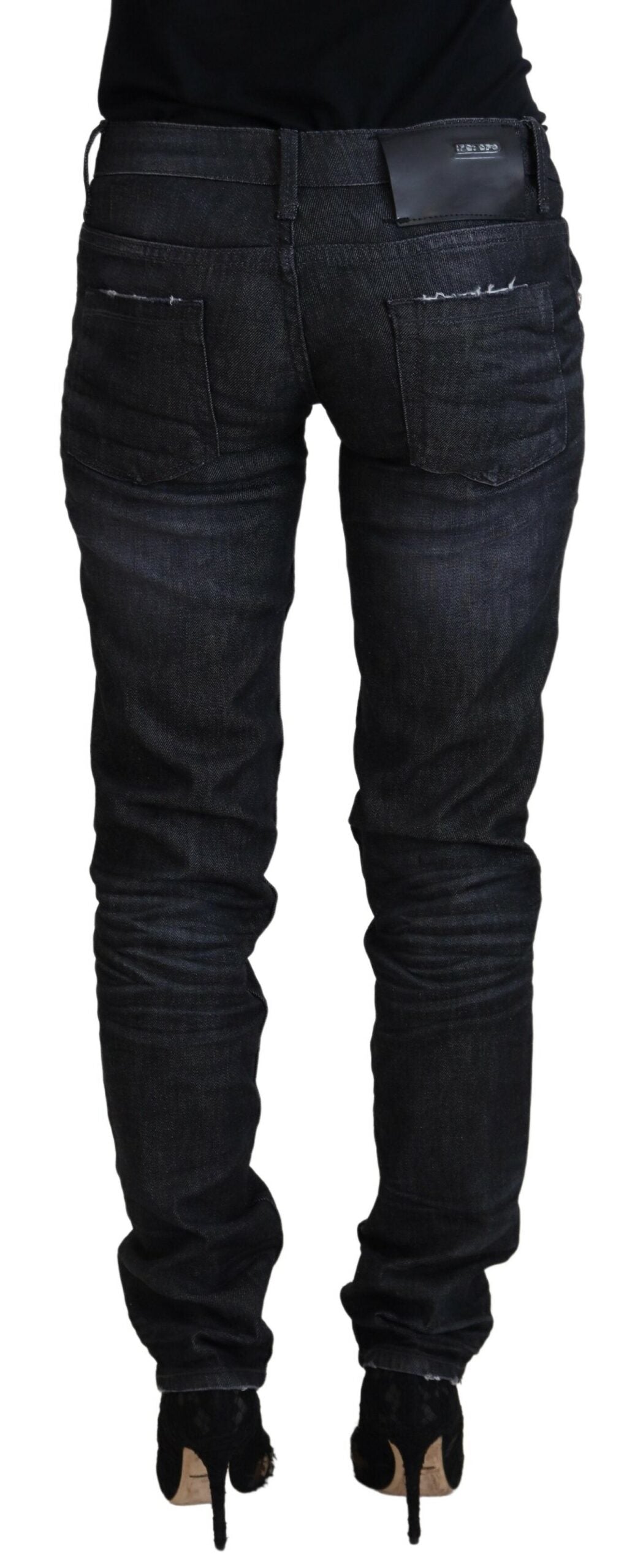 Schicke schwarze Jeans mit geradem Bein und niedriger Taille