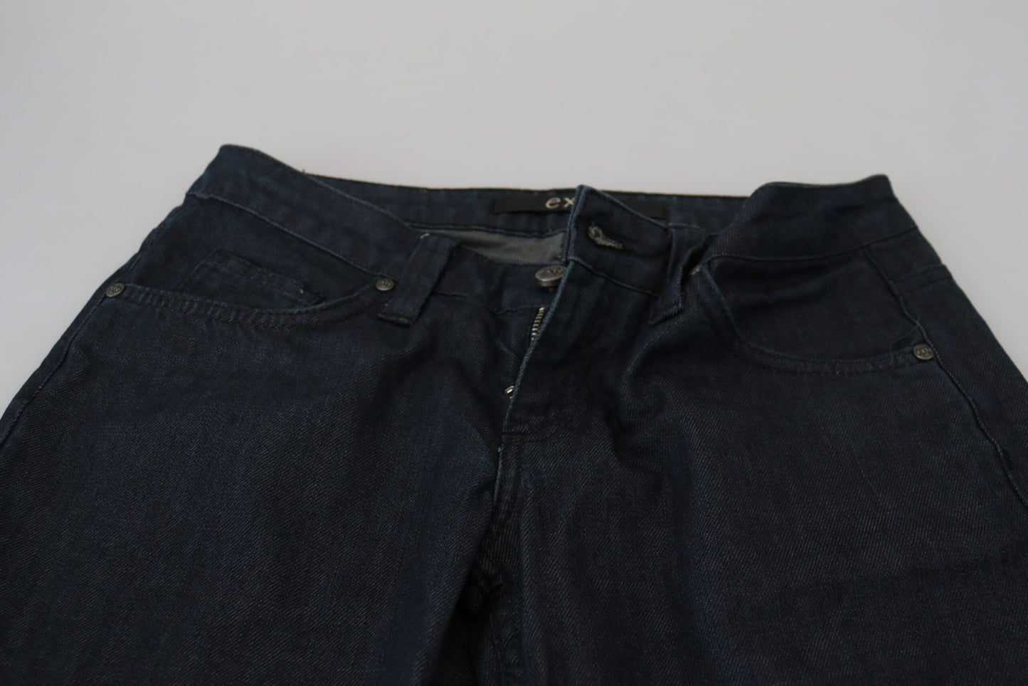 Schicke dunkelblaue Jeans mit niedriger Taille und geradem Schnitt