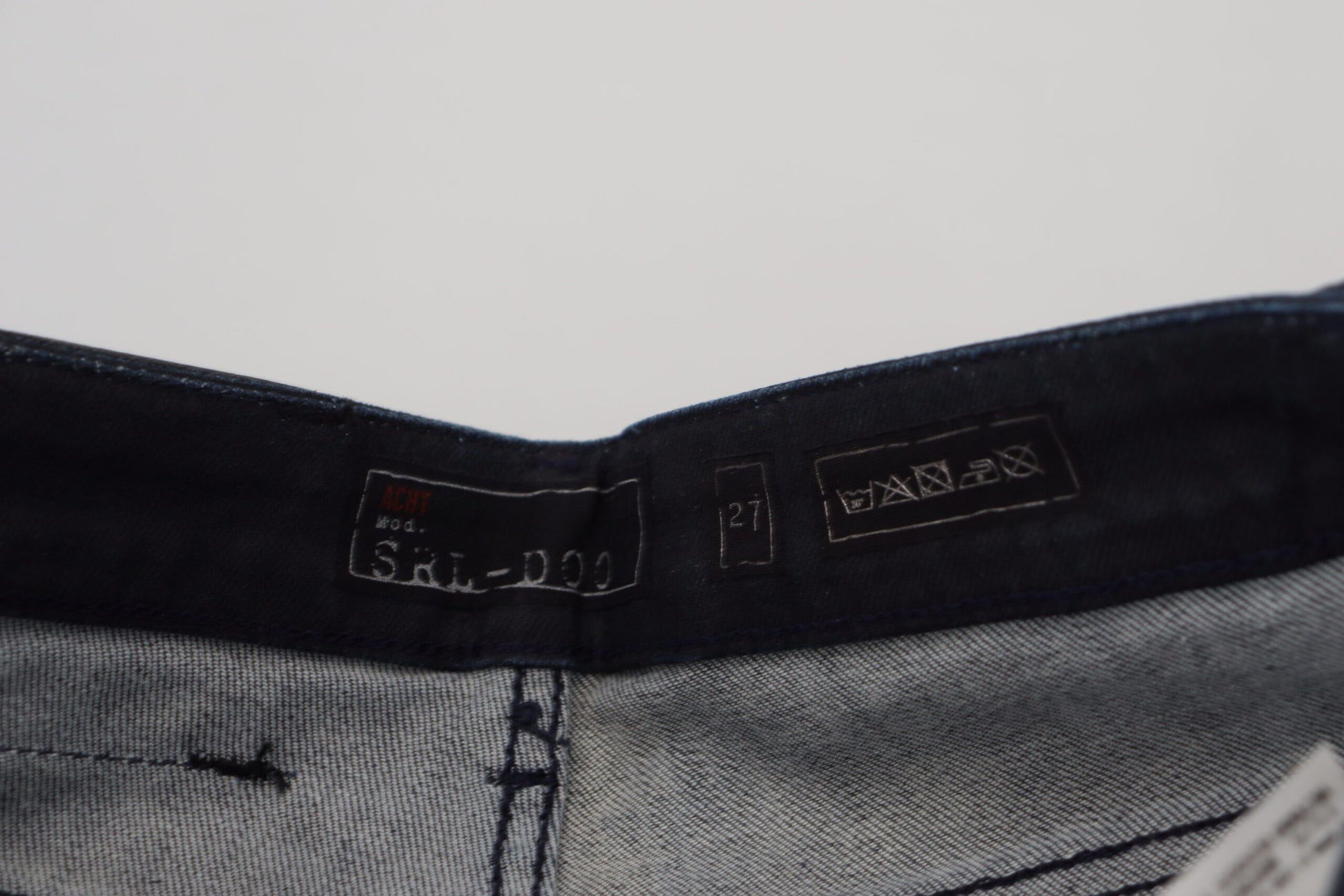 Schicke Slim Fit-Jeans mit niedriger Taille