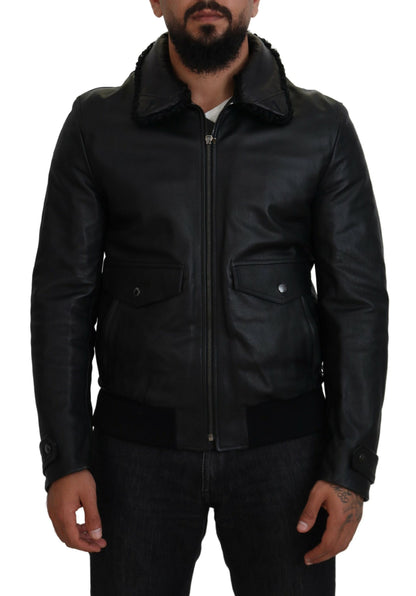 Schicke schwarze Lederjacke mit Seidenfutter