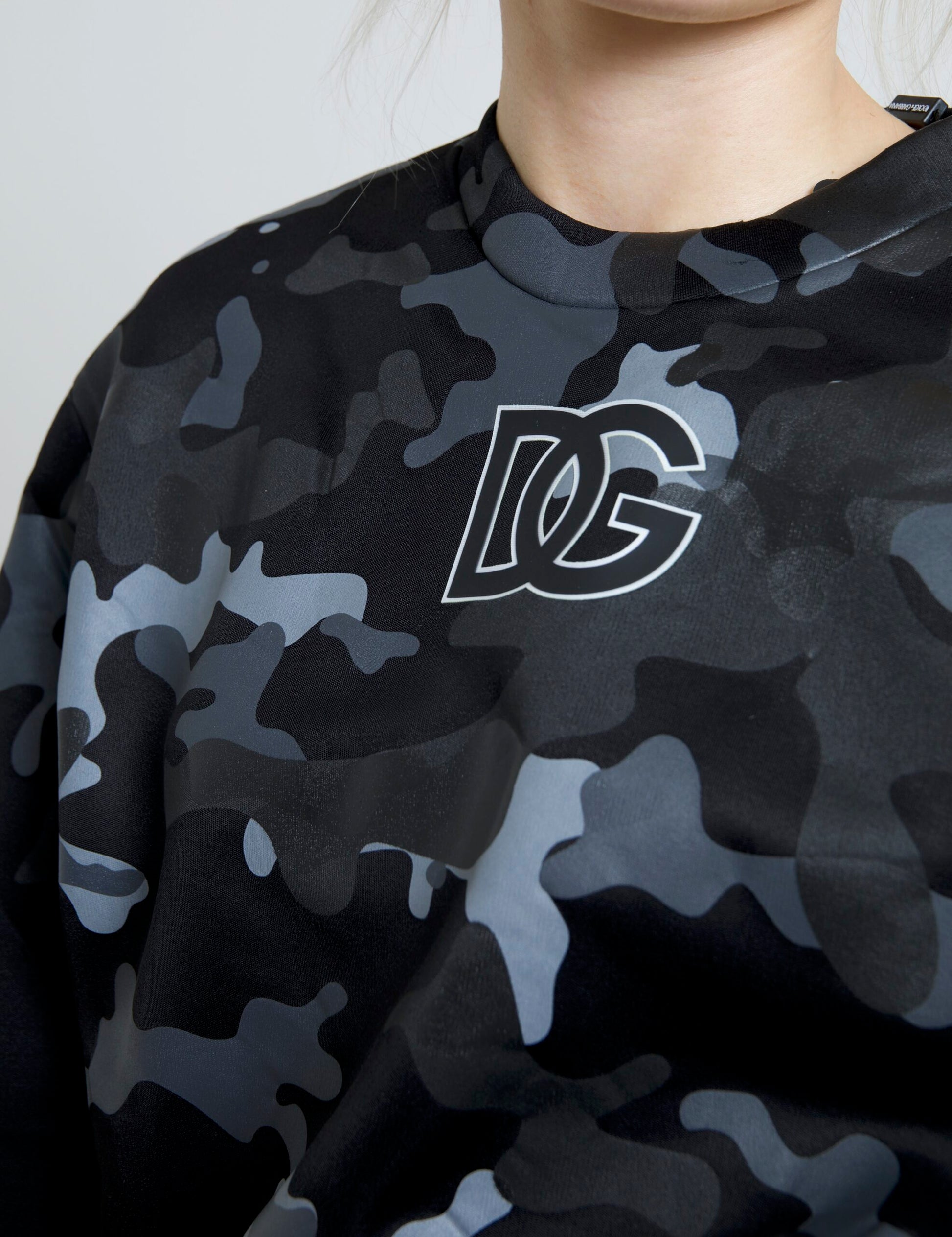 Eleganter schwarzer Camouflage Pullover