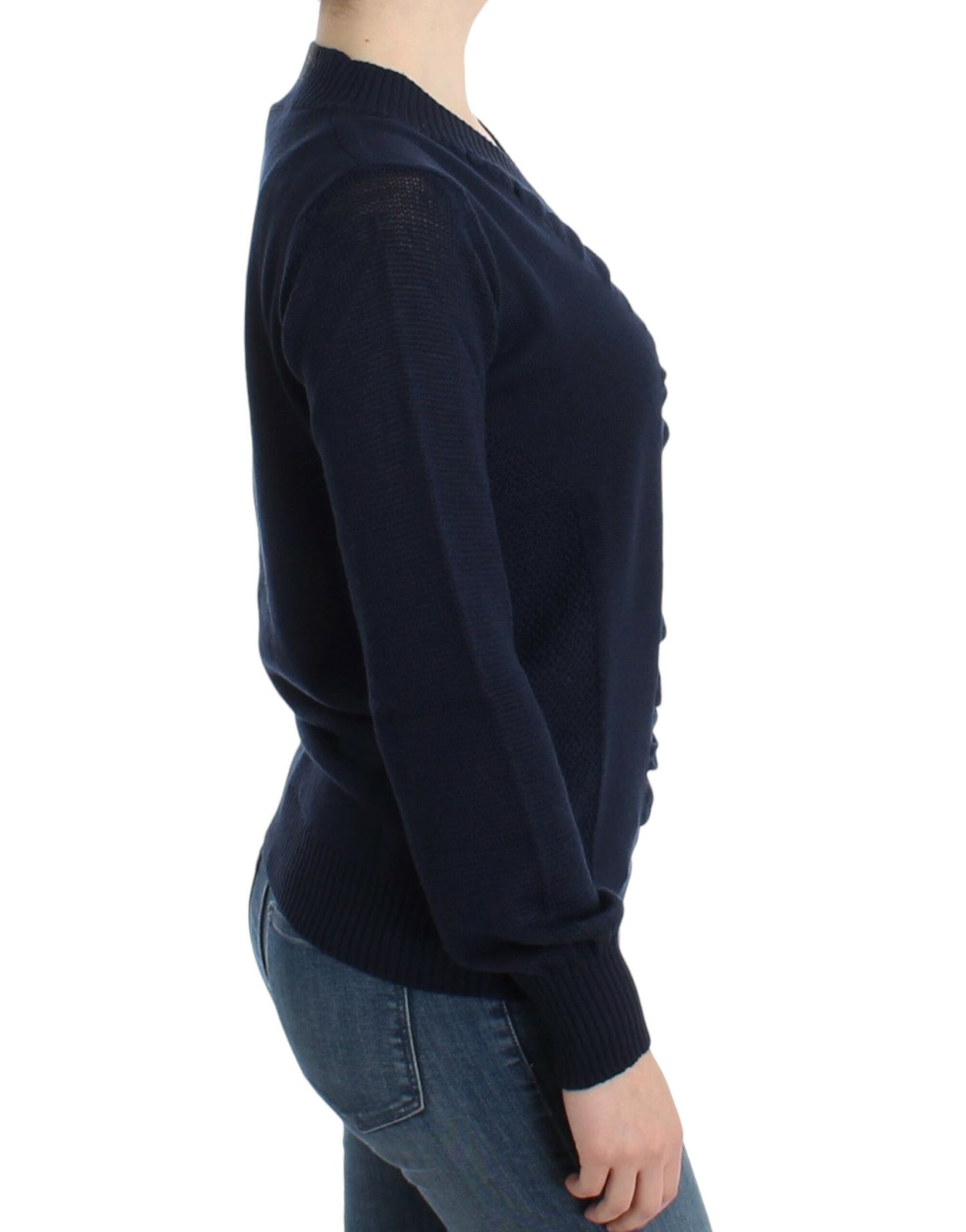 Eleganter leichter Pullover mit V-Ausschnitt