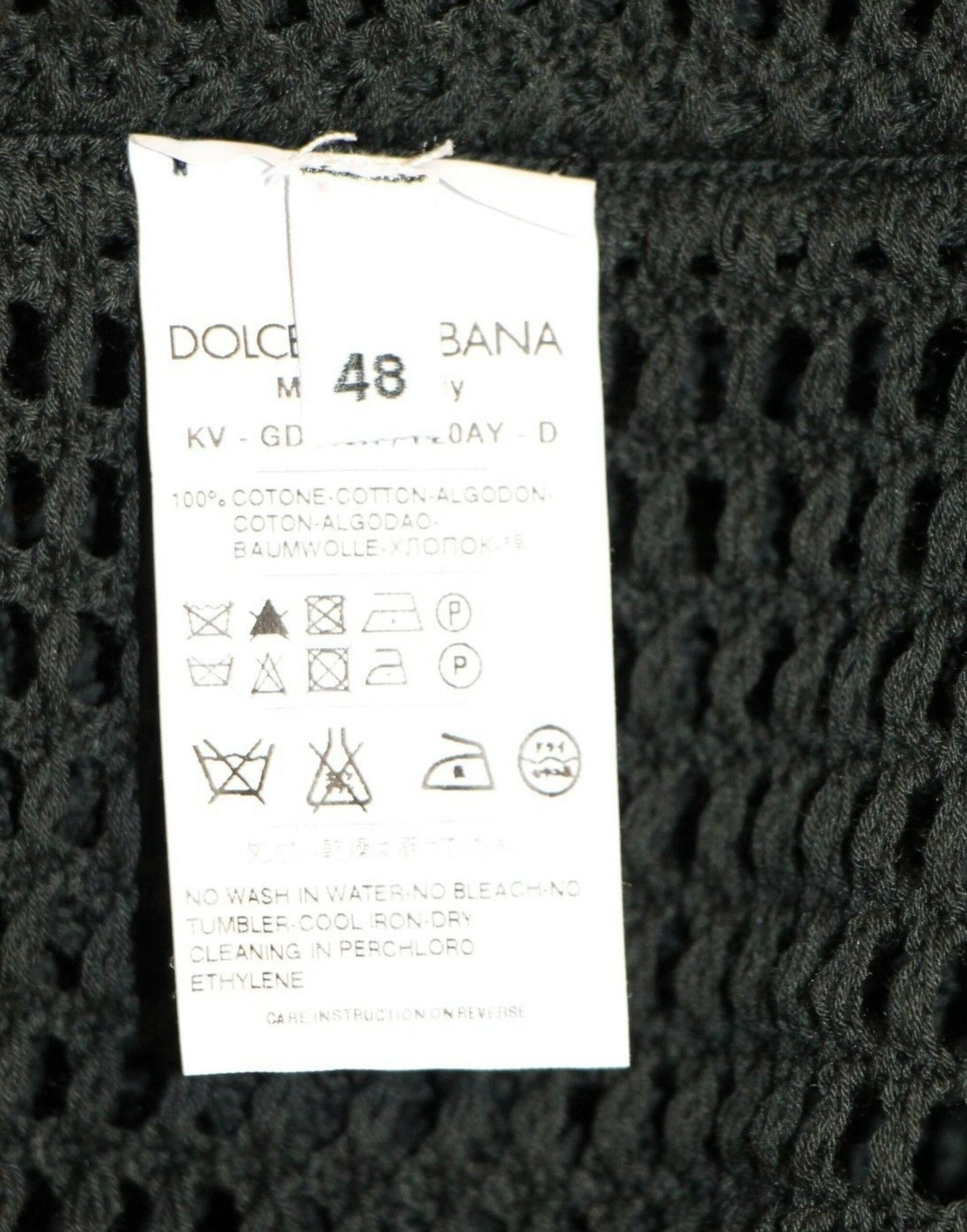 Eleganter dunkelgrüner Strickpullover mit V-Ausschnitt