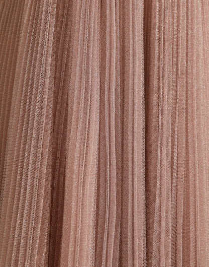 Elegantes asymmetrisches rosa Tüllkleid