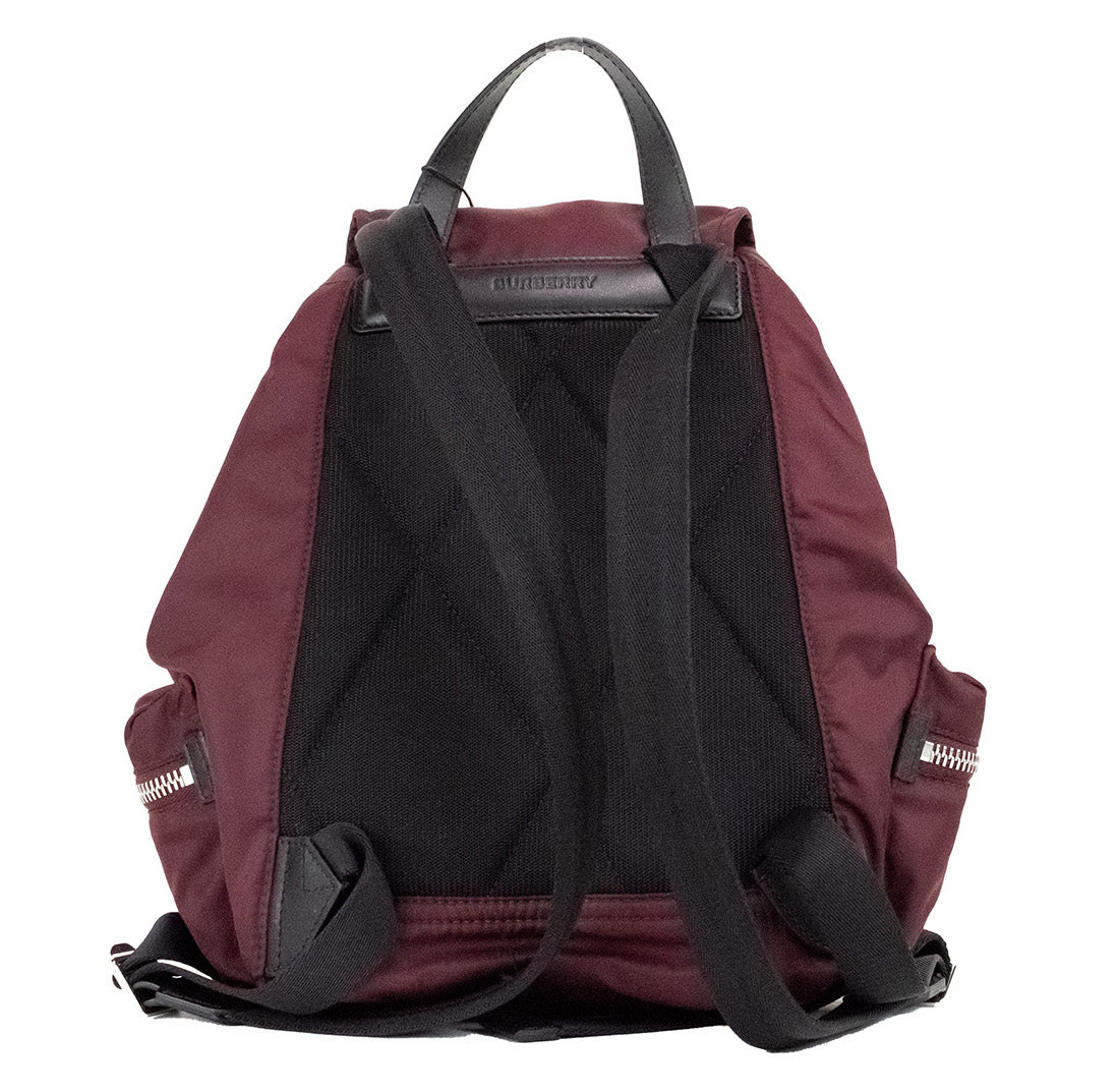 Mittelgroßer Rucksack aus burgunderfarbenem Econyl-Nylon mit Kordelzug, Büchertasche