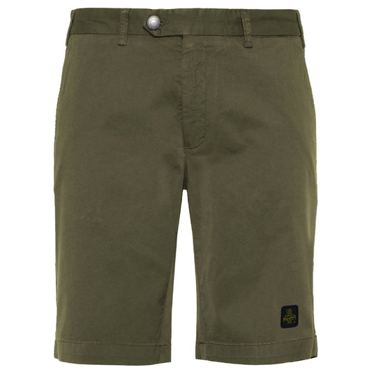 Edle beige Bermuda Shorts mit Logo Patch