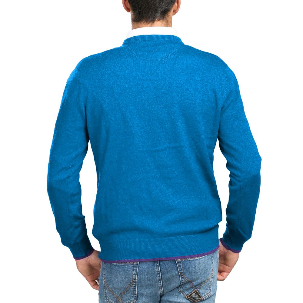 Hellblauer Pullover aus Acryl