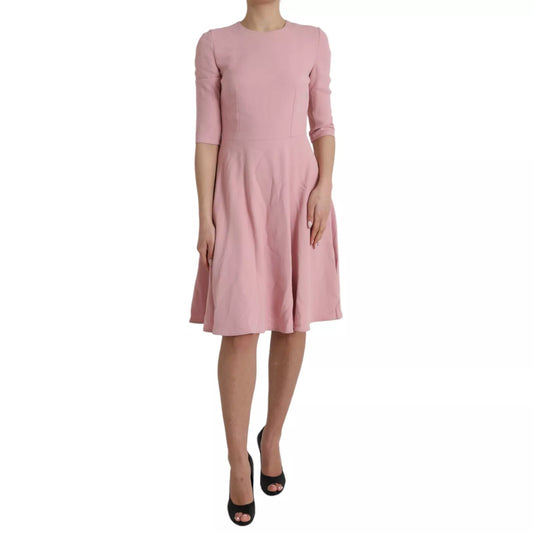 Rosa A-Linien-Kleid aus Viskose mit ausgestellten Ärmeln