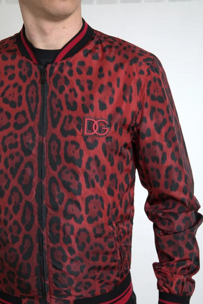 Rote Bomber-Kurzjacke mit Leopardenmuster