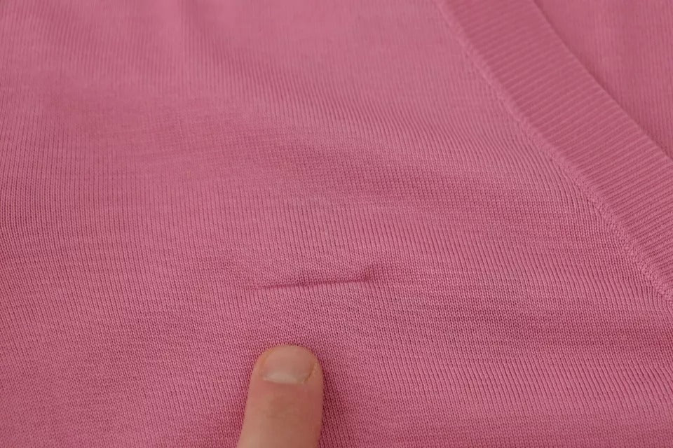 Rosa Strickjacke aus 100 % Seide mit Knopfleiste