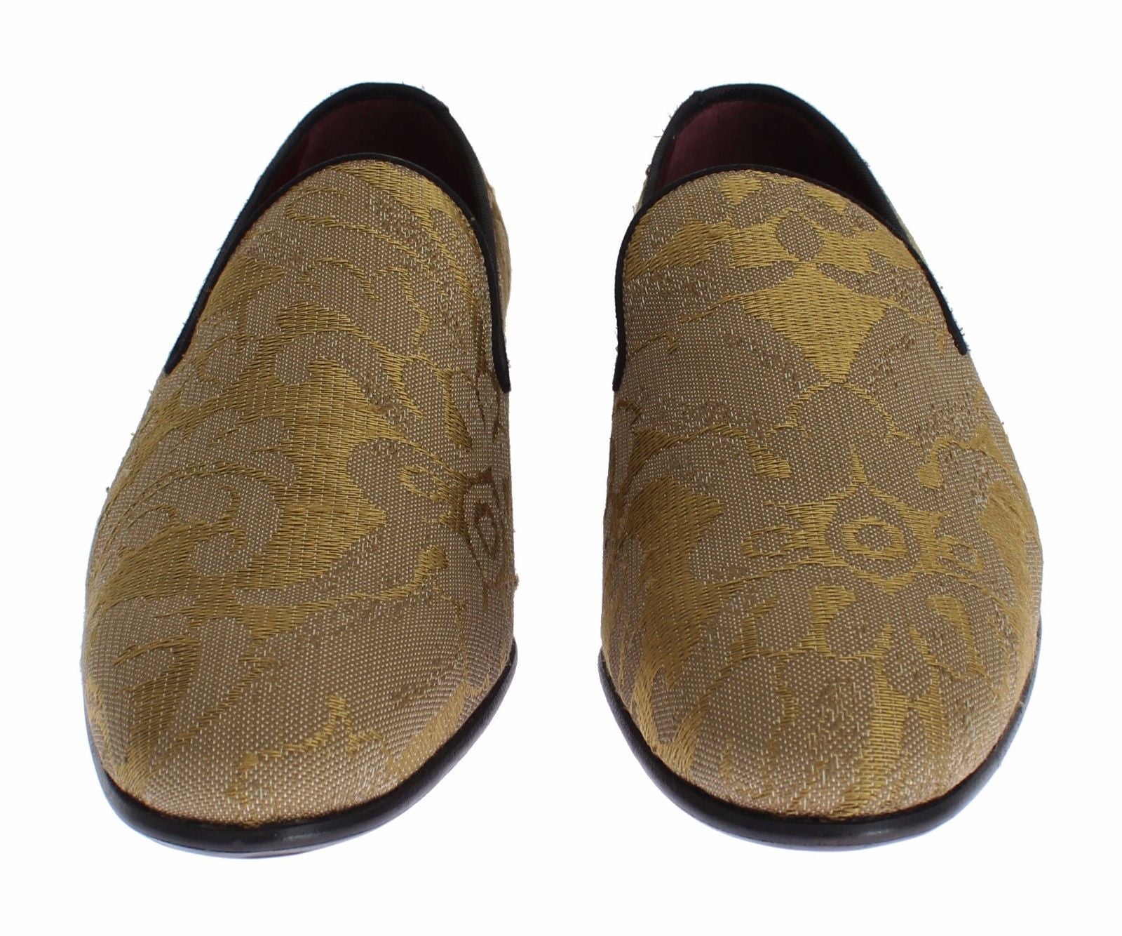 Goldene Loafer aus barocker Seide