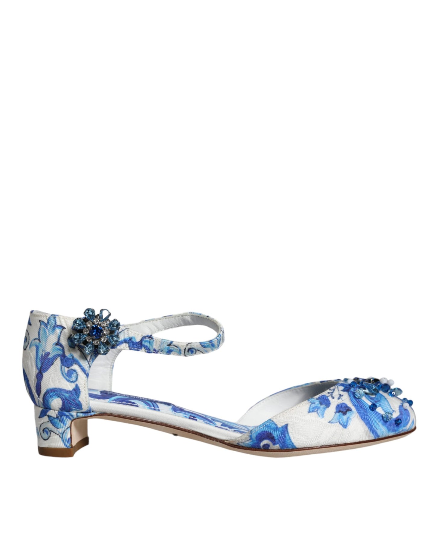 Sandalen mit Knöchelriemen in Weiß und Blau mit Majolika-Print