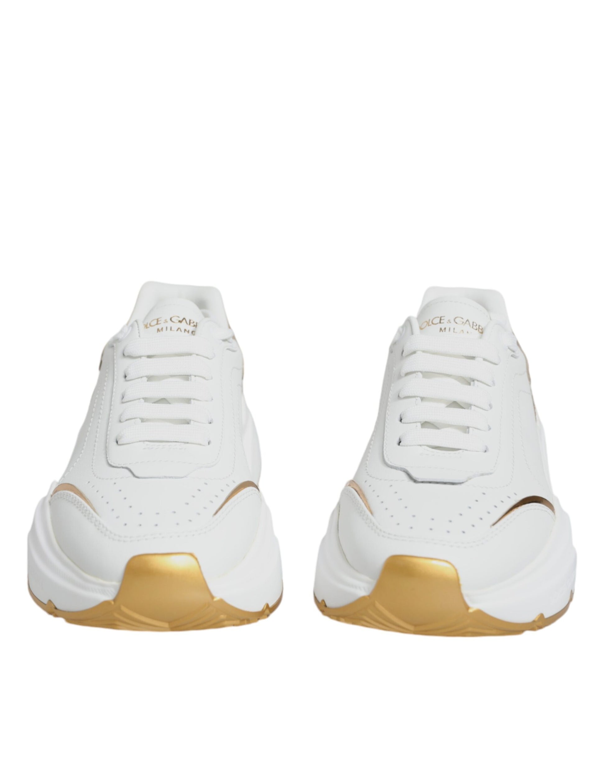 Daymaster Low Top Sneaker in Weiß und Gold