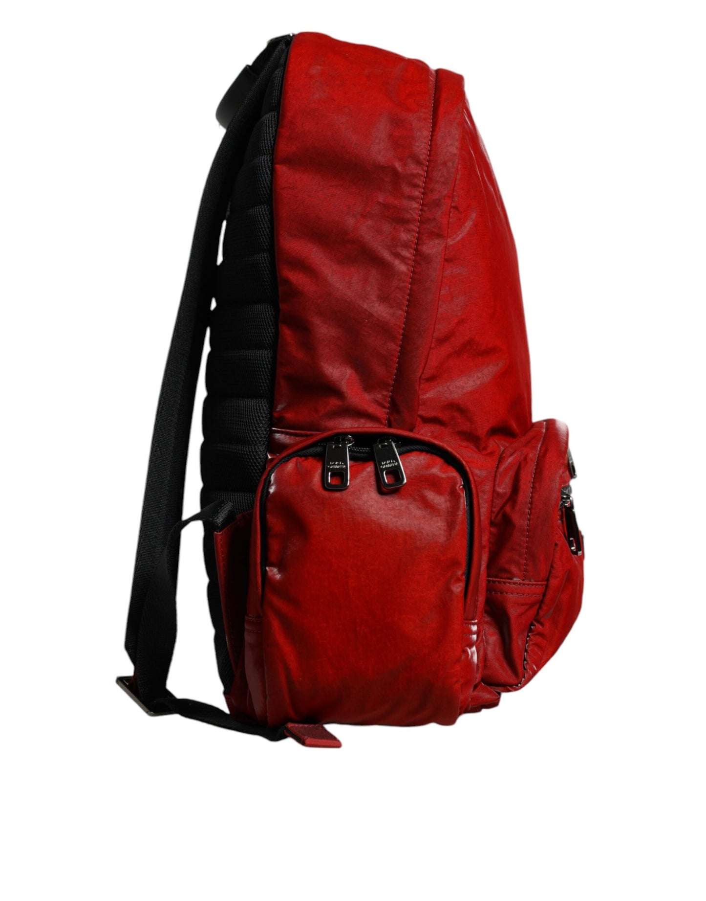 Roter Rucksack aus Lackleder mit Logo-Schild