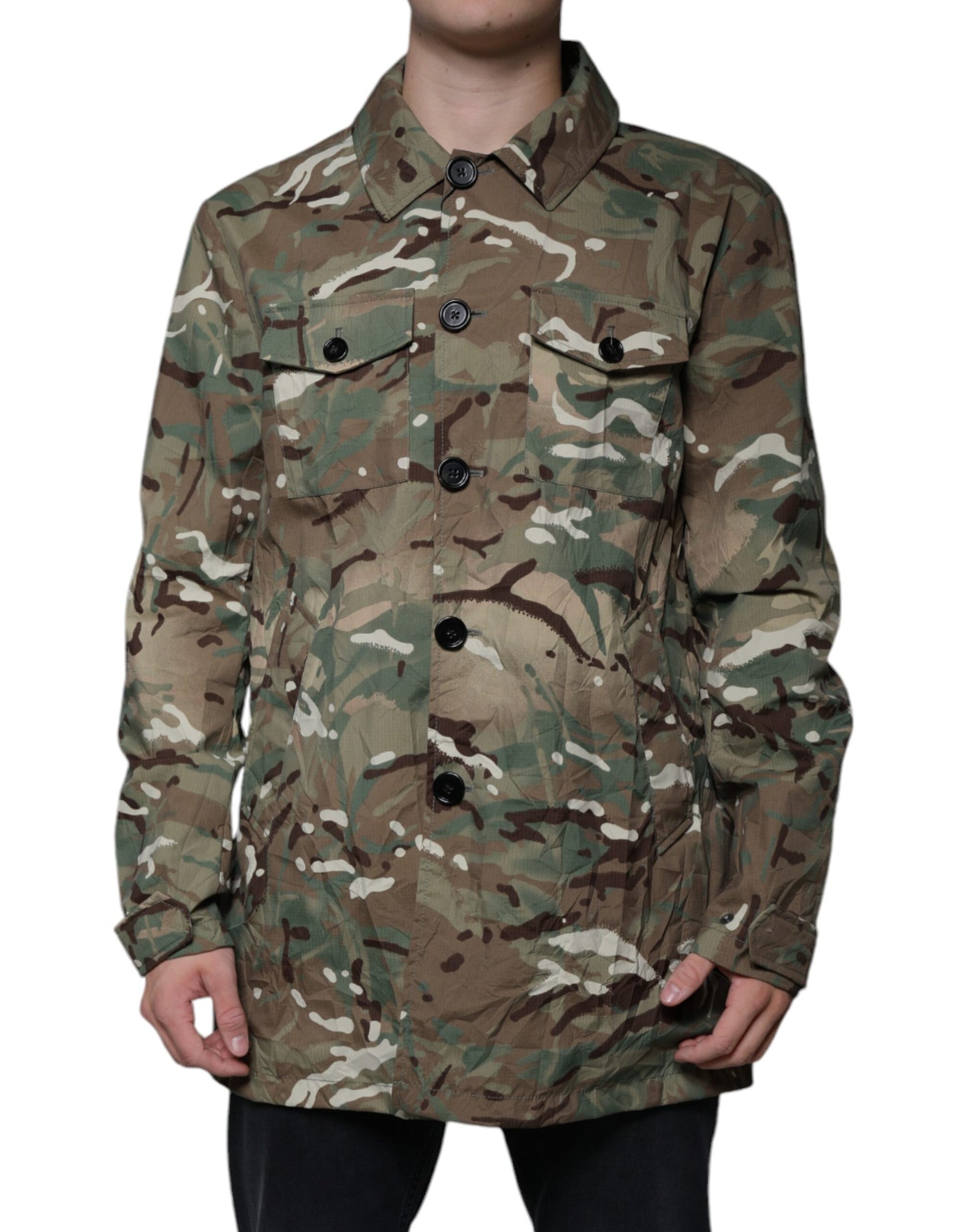 Mehrfarbige Manteljacke mit Camouflage-Kragen