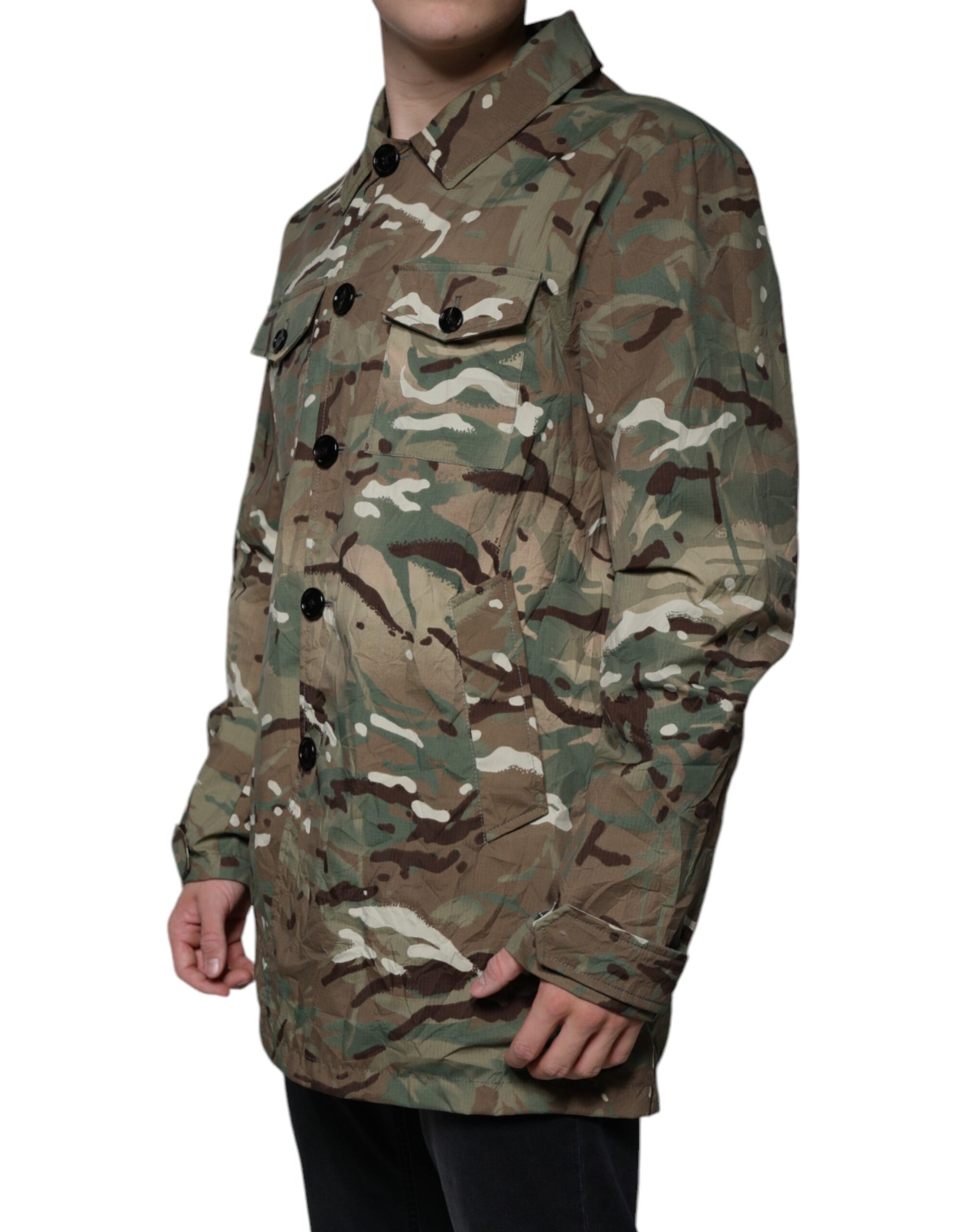 Mehrfarbige Manteljacke mit Camouflage-Kragen