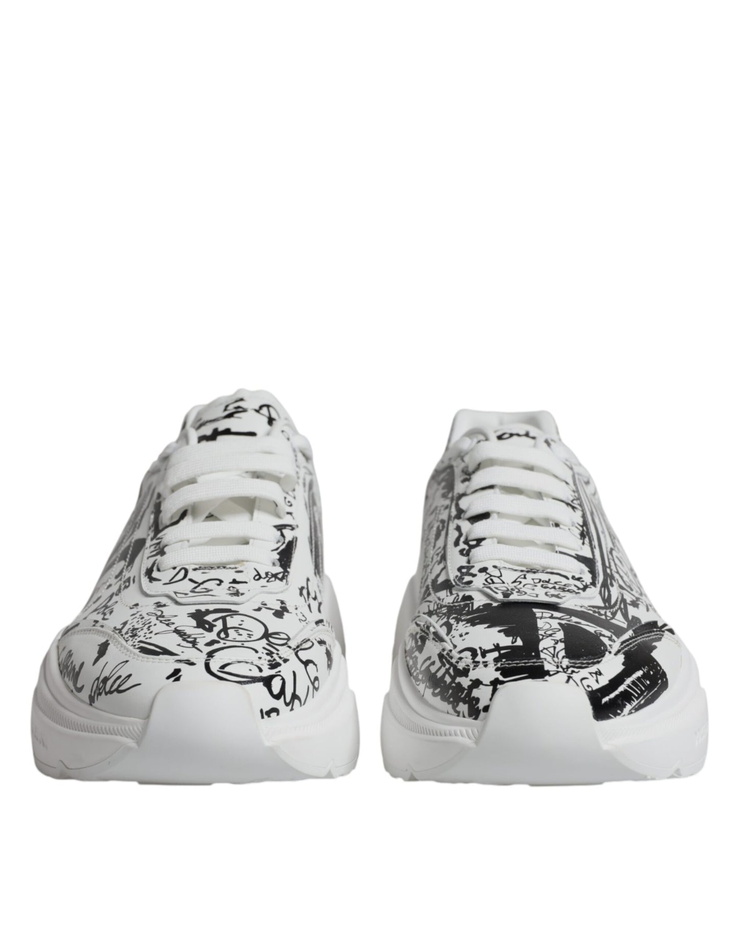 Weiße schwarze Graffiti Daymaster Sneakers Schuhe