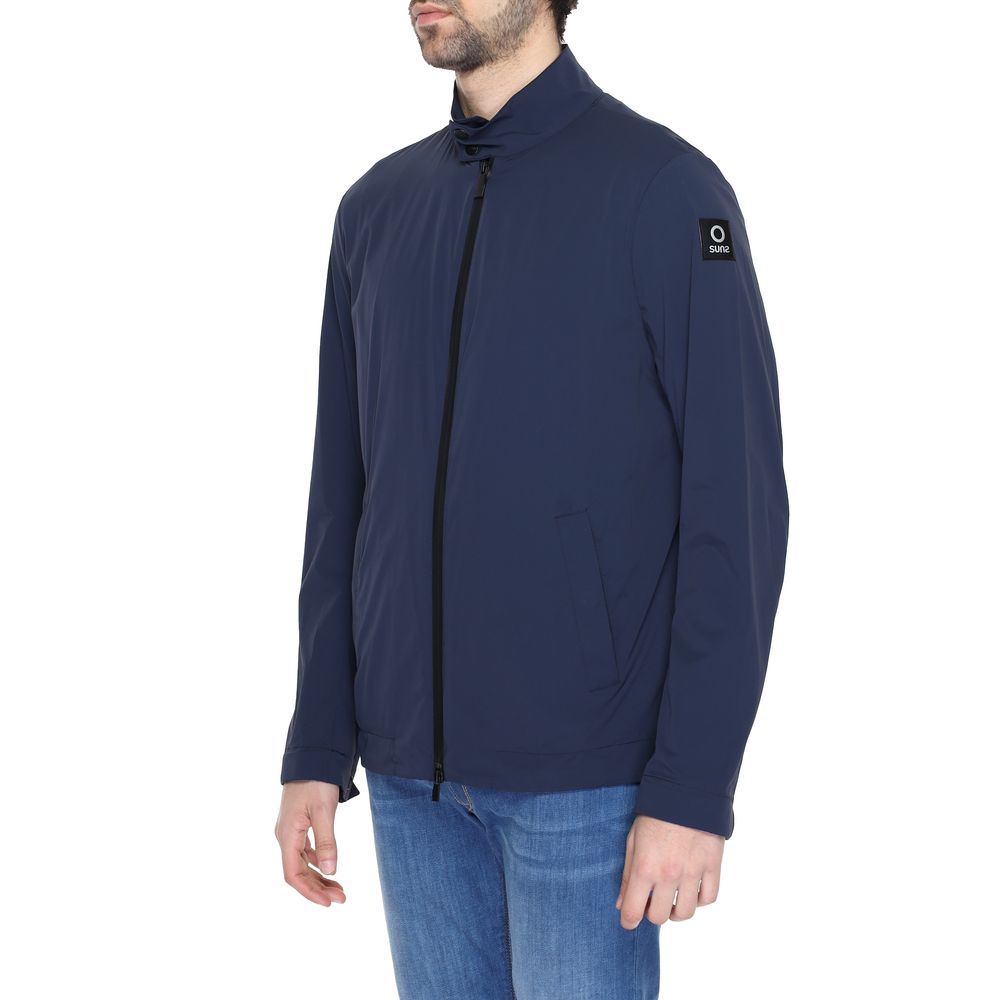 Blaue Nylonjacke