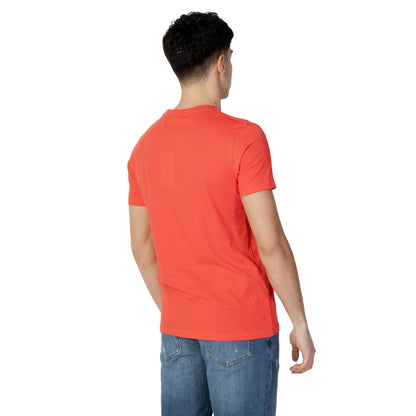 Rotes Baumwoll-T-Shirt