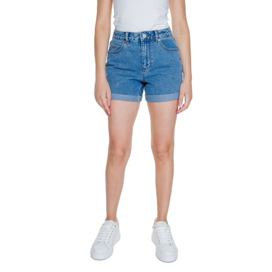 Hellblaue Baumwollshorts