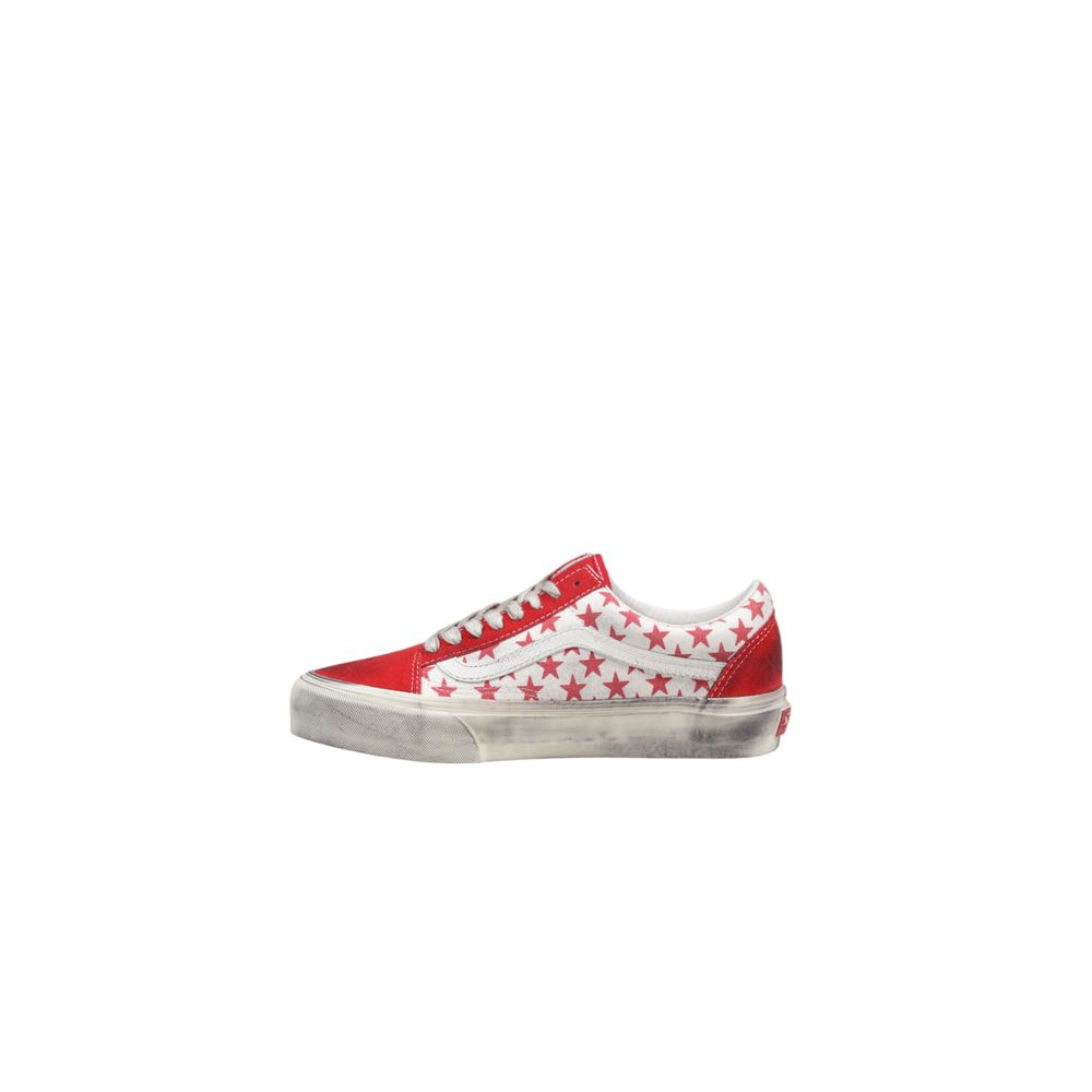 Roter Wildleder-Sneaker