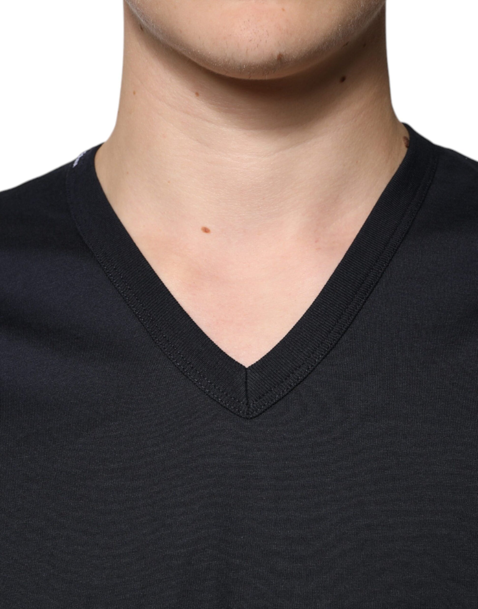 Black Cotton V-neck Short Sleeves T-shirt