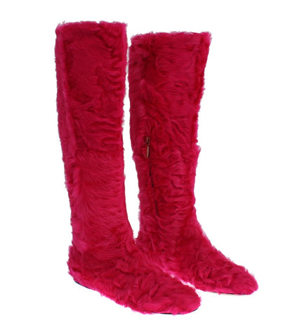 Elegante rosa Lammfellstiefel