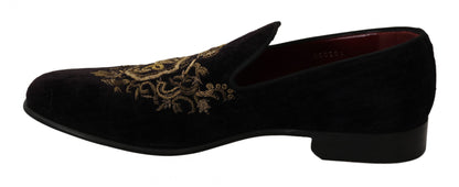 Elegante schwarze Loafer mit goldener Kronenstickerei